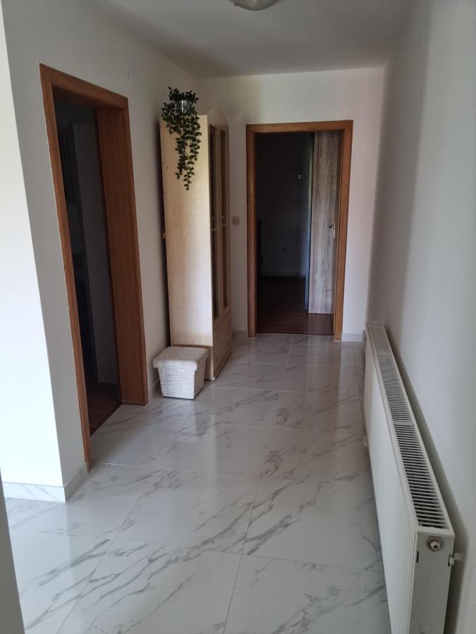 Apartments Zoretic Малинска Екстериор снимка