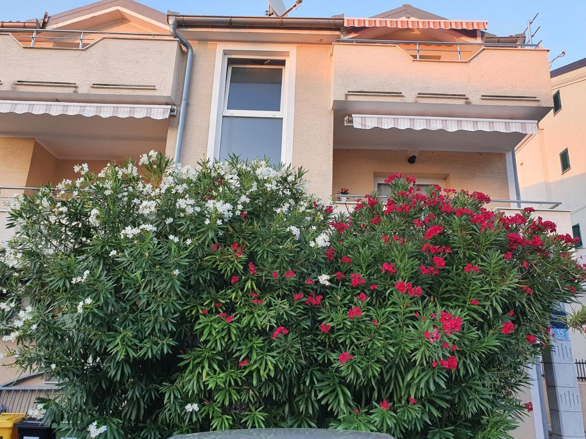Apartments Zoretic Малинска Екстериор снимка