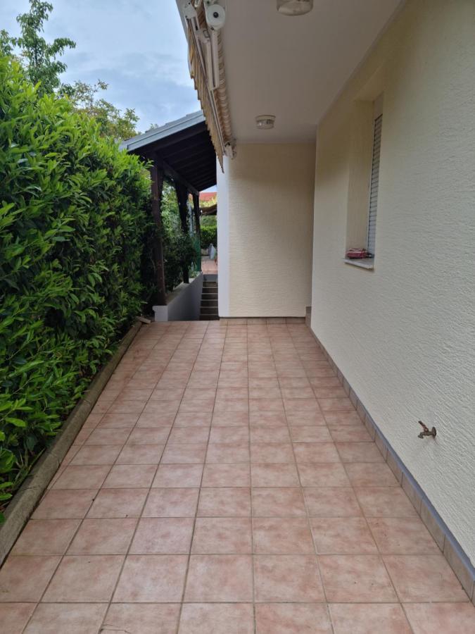 Apartments Zoretic Малинска Екстериор снимка