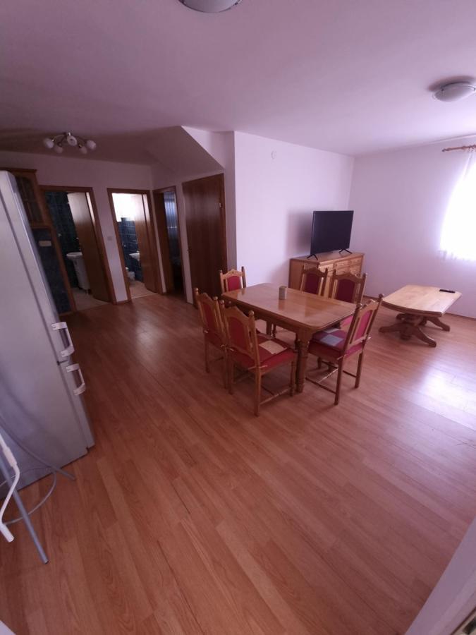Apartments Zoretic Малинска Стая снимка