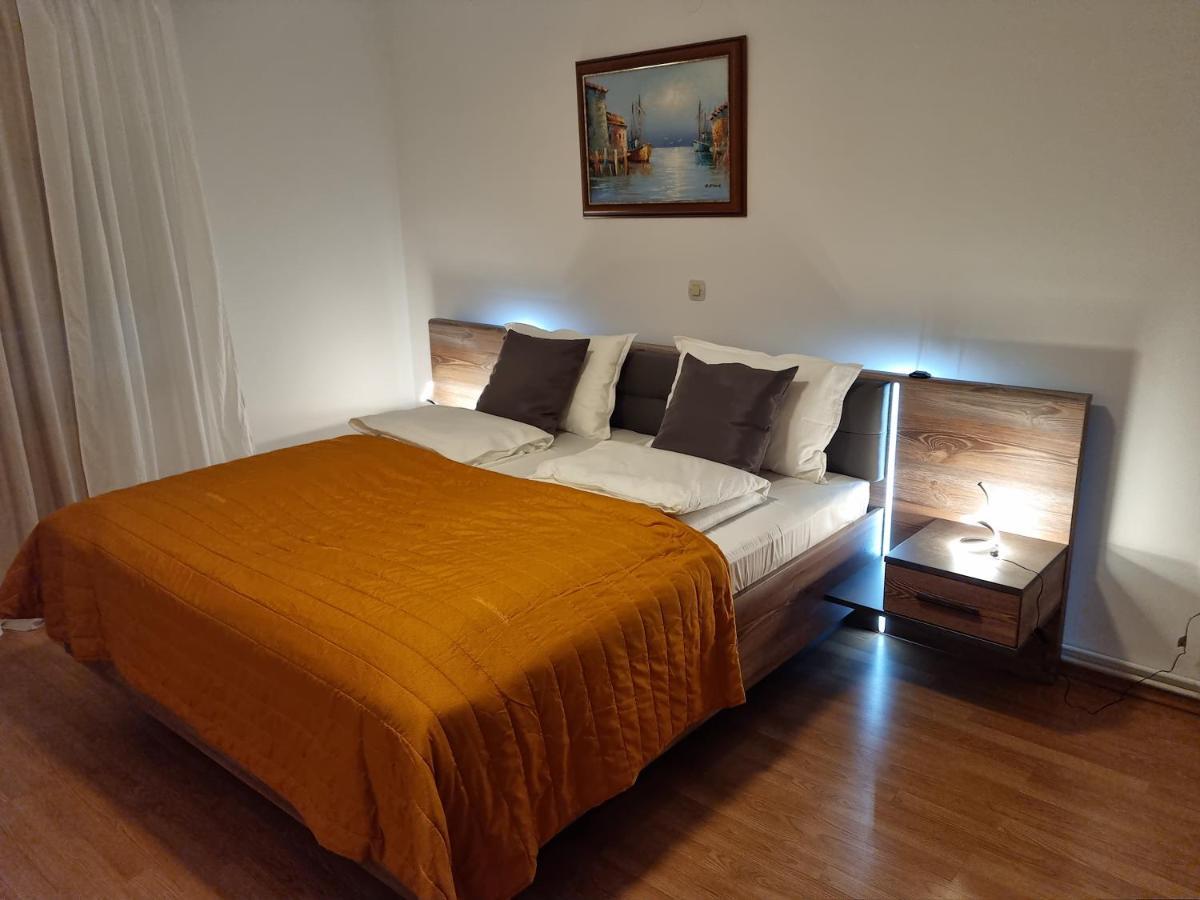 Apartments Zoretic Малинска Екстериор снимка