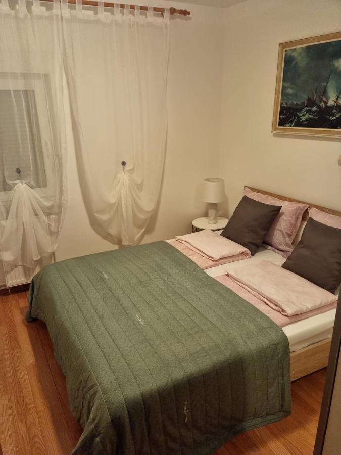 Apartments Zoretic Малинска Екстериор снимка