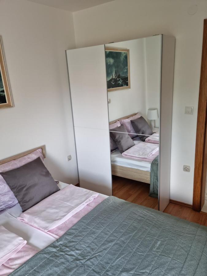 Apartments Zoretic Малинска Екстериор снимка