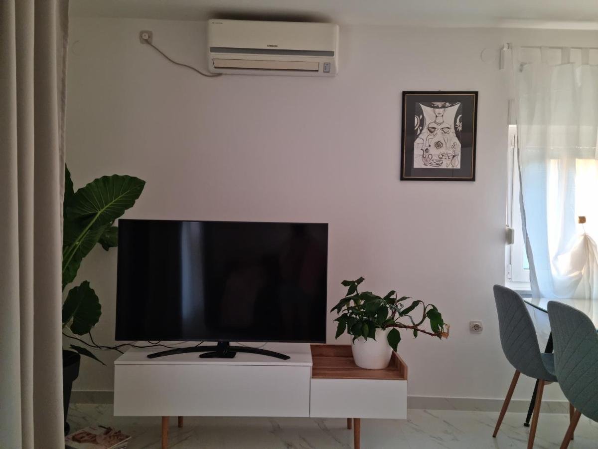 Apartments Zoretic Малинска Екстериор снимка