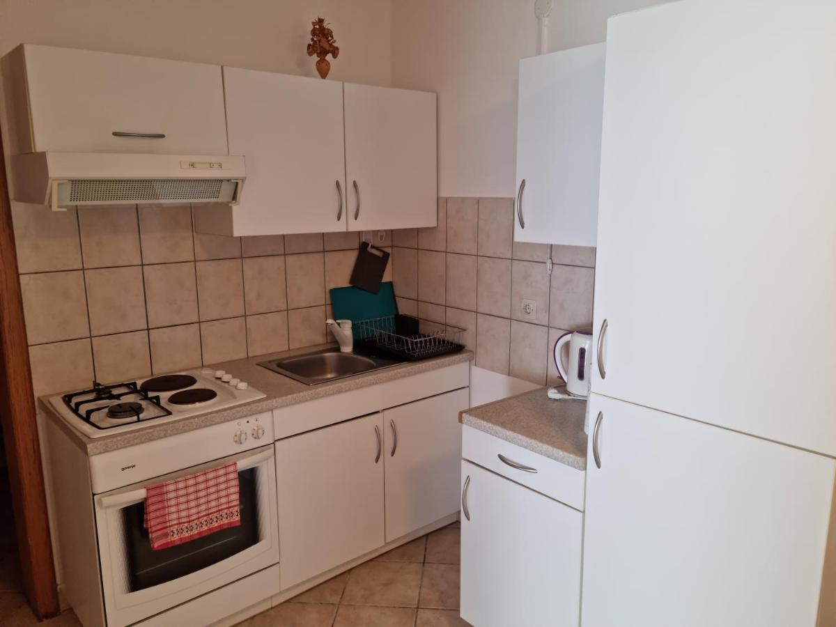 Apartments Zoretic Малинска Екстериор снимка
